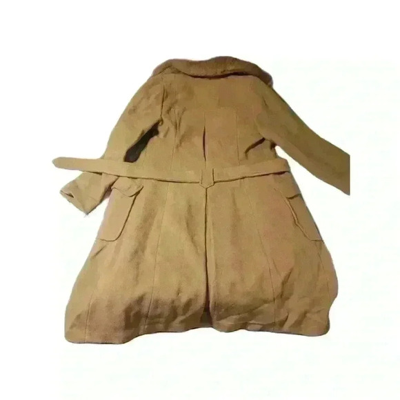 Beautiful Wool Blend Trench with Fur Collar, Rovercoat by Arthur Jay - Picture 2 of 9